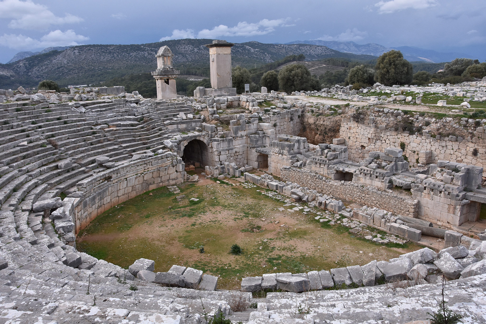 Xanthos theatre, Kinik